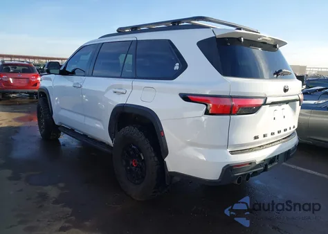 2024 Toyota Sequoia Trd Pro z USA, uszkodzony, nr VIN 7SVAAABA4RX032781